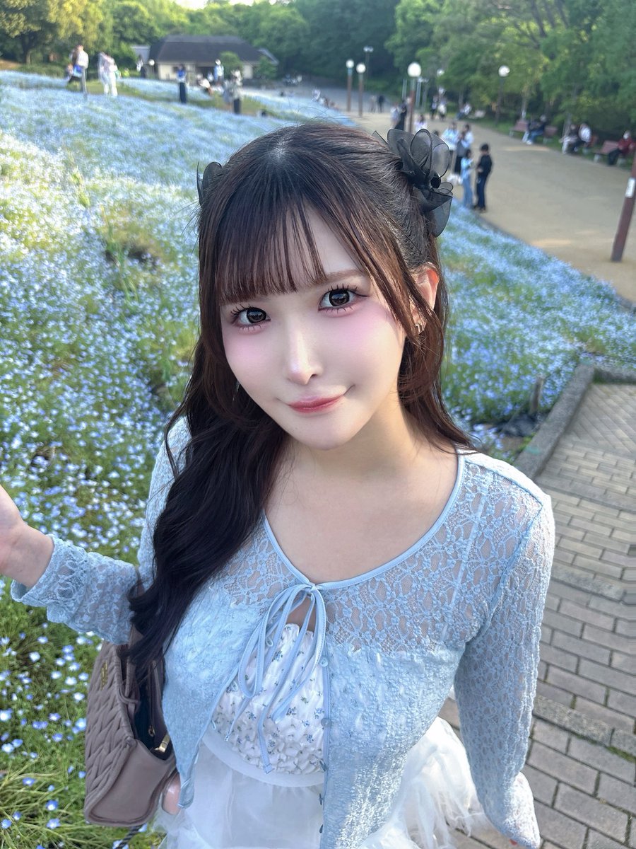 okomewo_tabete's tweet photo. ヾ(*´▽`*)ﾉ ｵﾋｻｧ♪

鶴見緑地のネモフィラ穴場でめっちゃ良かった♩♩♩✮*｡ﾟです☺️☺️☺️️🩵 https://t.co/qvyMxYdaPl