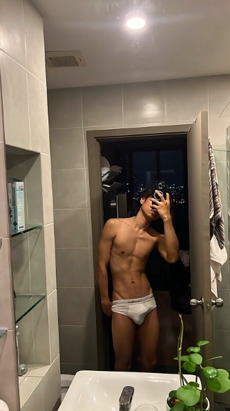 Boyfriend.tv tweet media