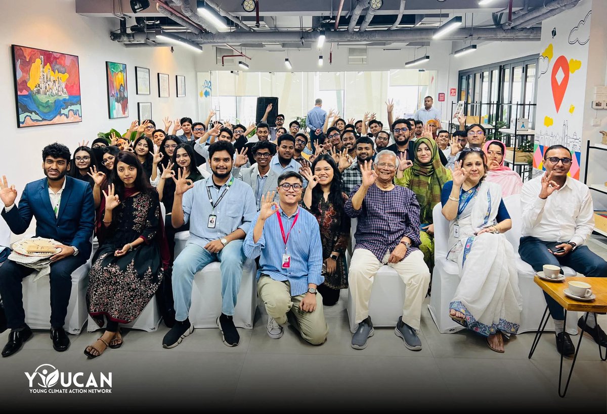 YOUCAN met Nobel laureate Muhammad Yunus to share our vision for youth-led climate action 🌍 He appreciated our work &amp; discussed social business, climate responsibility &amp; youth leadership. Advancing the 3ZERO vision together. 💚 #YOUCAN #YouthLeadership #ClimateAction