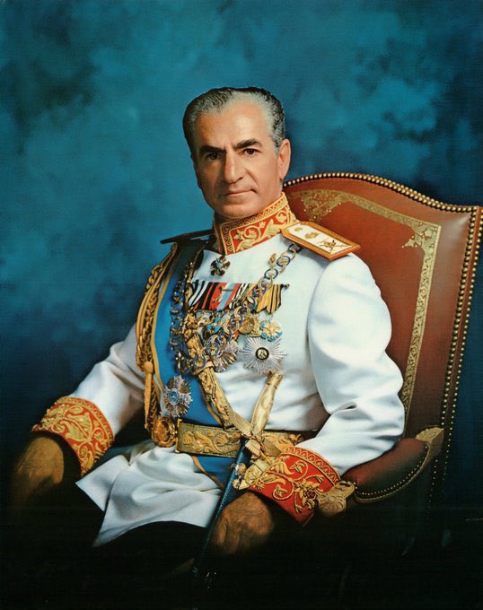 🇮🇷خیابان ۲۵۸۴ tweet media