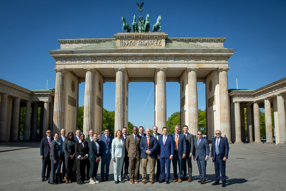 US-Botschaft Berlin tweet media
