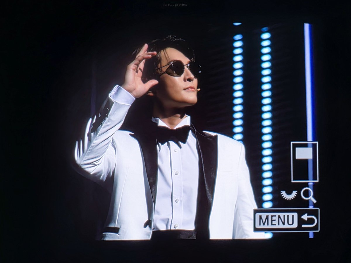 eunt_pic's tweet photo. 260430 스윙데이즈 커튼콜📸 프리뷰

유일형 #박은태 배우님

🕶 https://t.co/9ZdVyQXUwm