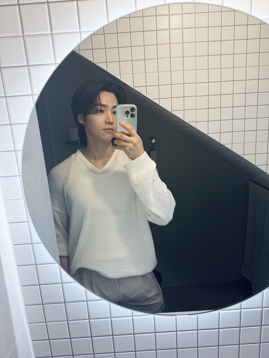seoseohu's tweet photo. Baek Seohoo bubble update📸 https://t.co/EUP4Bp8kVV