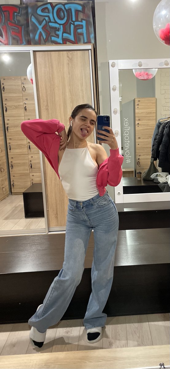 Top flex, tongue next 😛