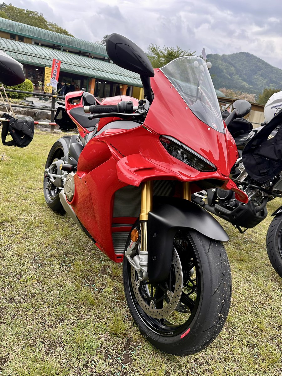 turbodayo's tweet image. 29日は昭和生まれで構成されたJB-RIDERSのオフ会で道の駅どうしへ。
久々のソロツーリング。
50台以上の参加がありましたが、ほとんどがネイキッドでSSは僅か😭
楽しいひとときでした😀
運営、参加者の皆さんに感謝🙏

#JB-RIDERS