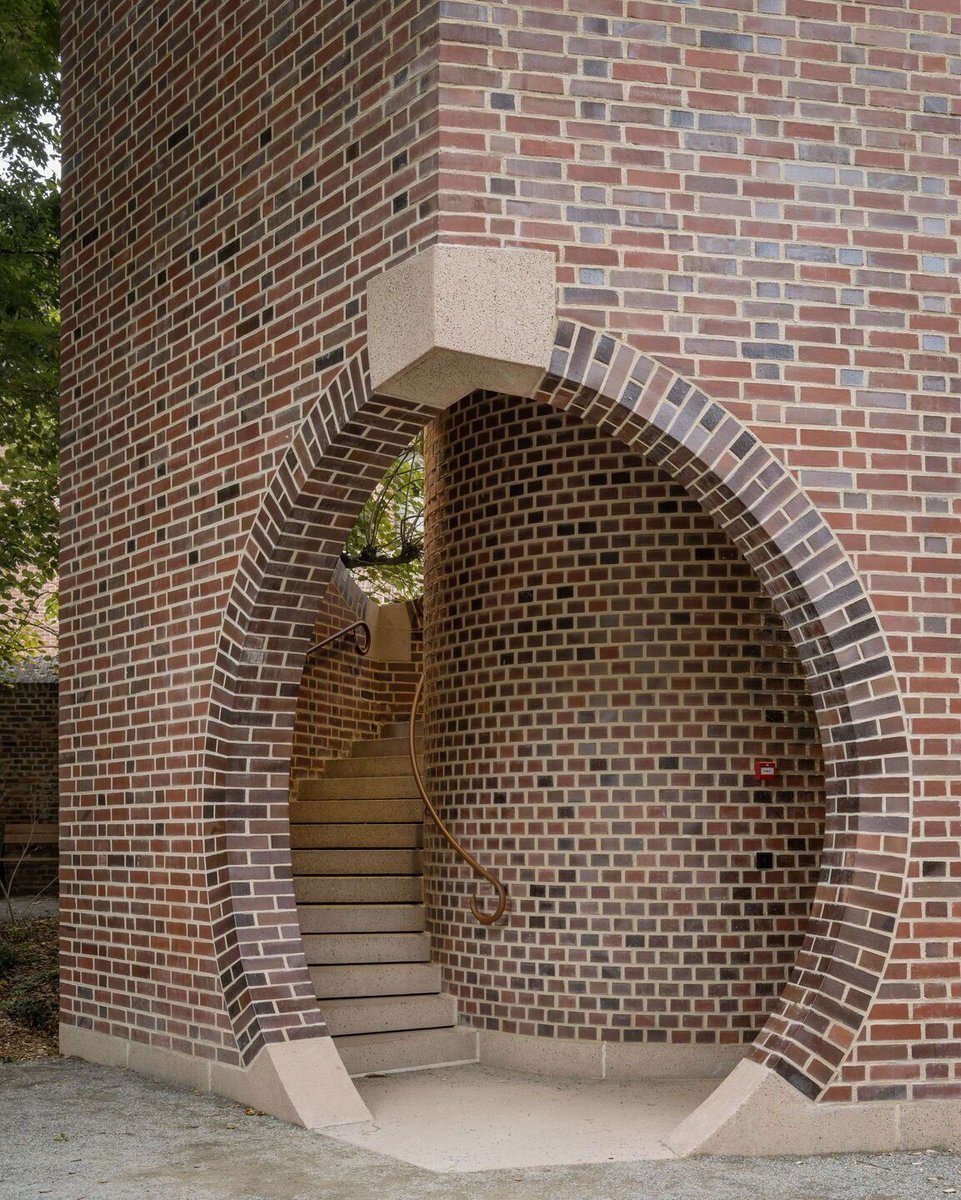 Archello's tweet photo. At Hasselt’s Beguinage, BOVENBOUW and David Kohn Architects adapt historic fabric through careful material reuse and reversible detailing. 
https://t.co/Uy1eZ41u3t 

#AdaptiveReuse #CircularDesign #MaterialConservation https://t.co/tyRIyYHN0i