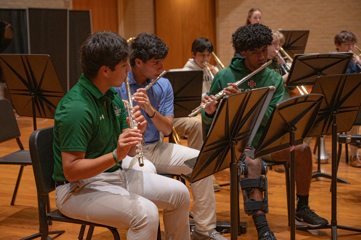 Strake Jesuit tweet media