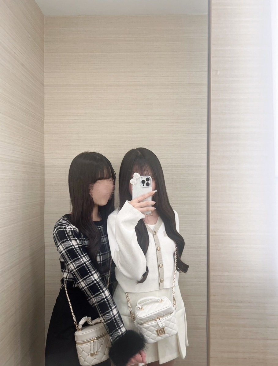 みな tweet media