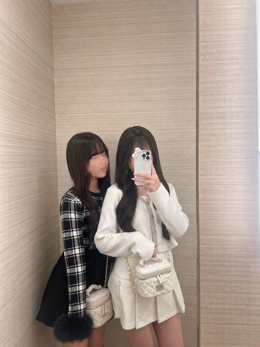 みな tweet media