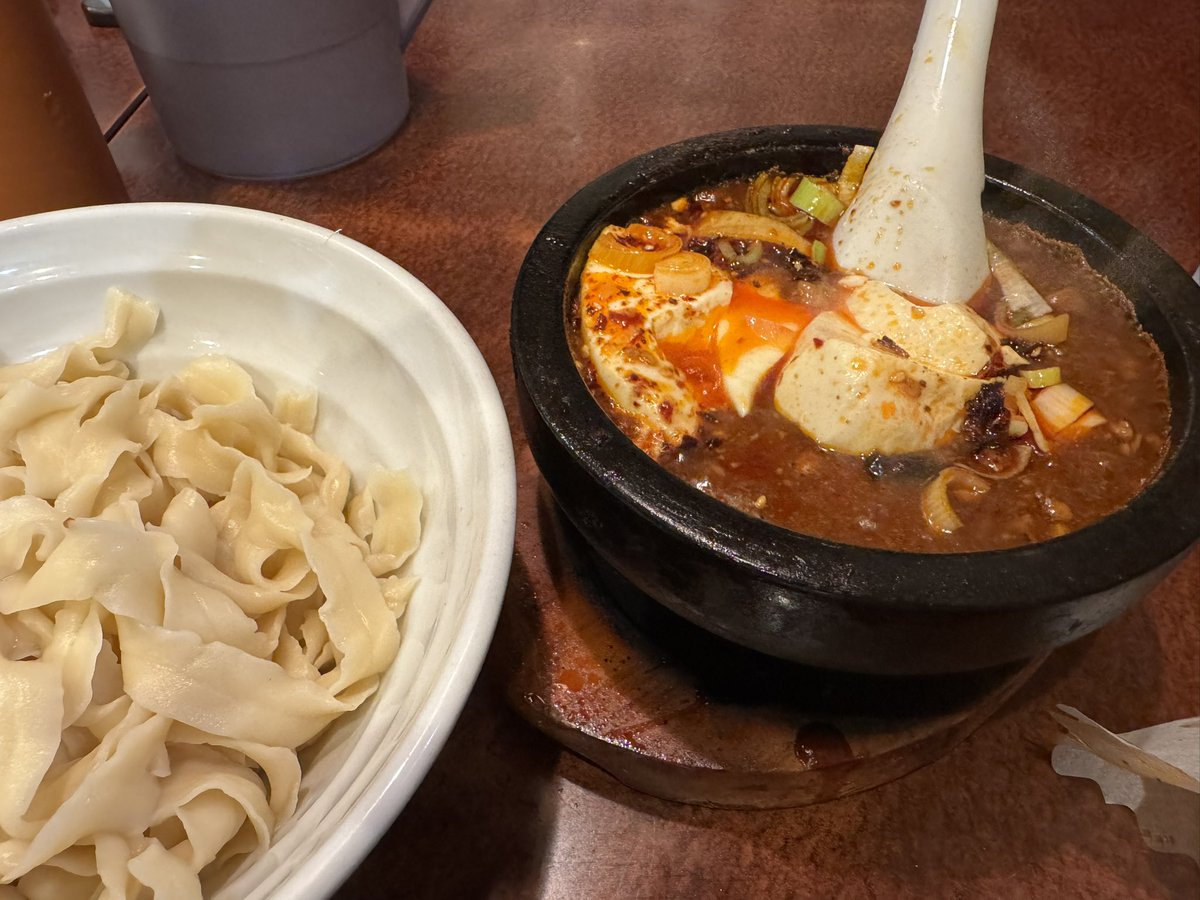 今日のお昼
ぐつぐつ
ま