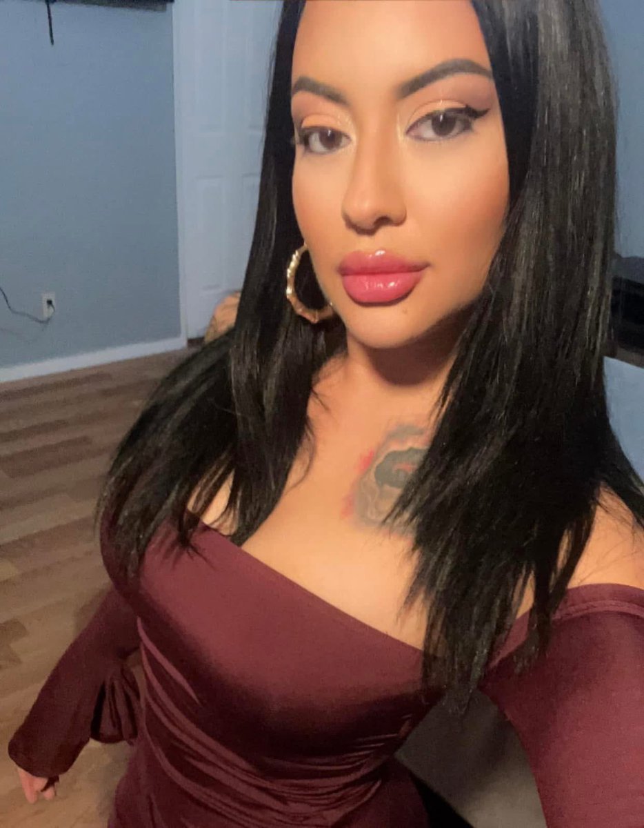 Mzlovelyxo's tweet image. Why does everybody ask me if I’m Latina? Isn’t it obvious? 
#latinamommy #latinusa #thursday