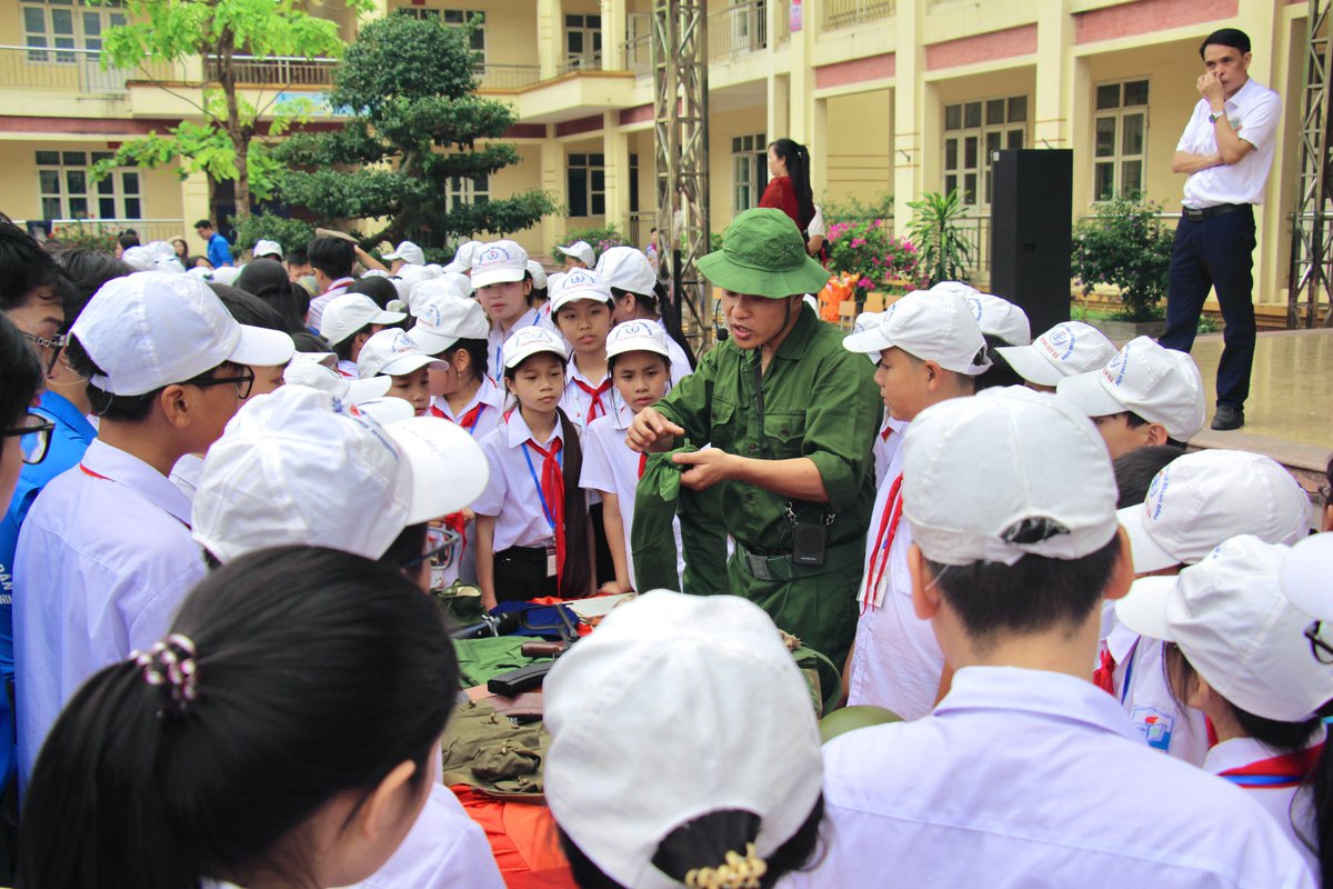 A509VN's tweet photo. An energetic member of our group in a Liberation Army of South Vietnam main force soldier uniform, who poured his heart and soul into delivering the presentation until his voice gave out. https://t.co/jv770O6MXN