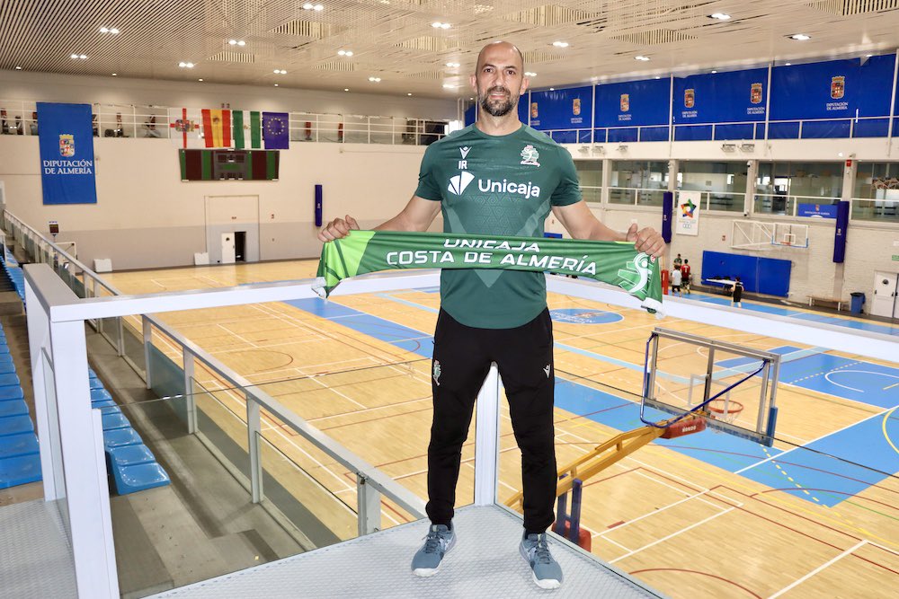 Unicaja Costa de Almería Voleibol 🏴󠁧󠁢󠁥󠁮󠁧󠁿💚 tweet media