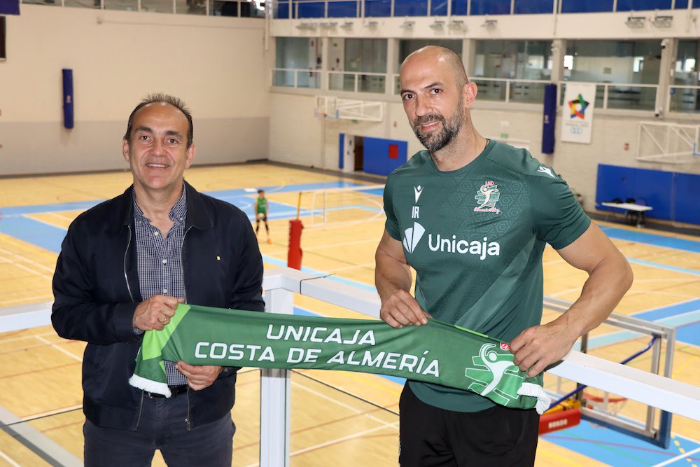 Unicaja Costa de Almería Voleibol 🏴󠁧󠁢󠁥󠁮󠁧󠁿💚 tweet media