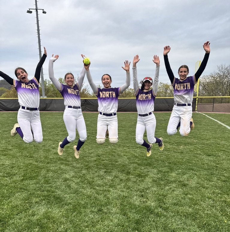 CHS NORTH Softball tweet media