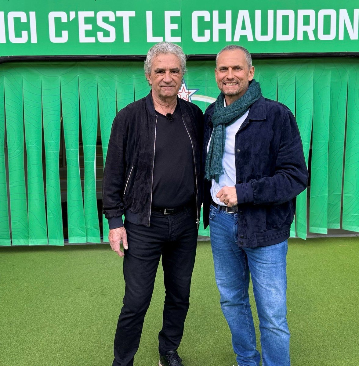 franceinfo pro tweet media