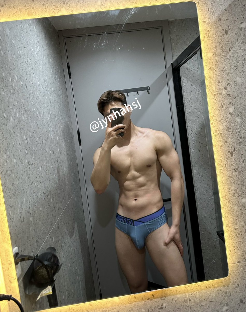 逼性恋 tweet media
