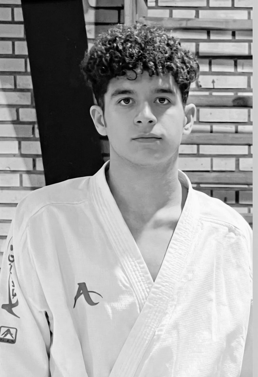 The Islamic Republic executed 21 year old karate champion Sasan Azadvar today for the “crime” of being a pro freedom protester.

Shame on all governments whose self interest has enabled this regime to continue its repression and violence against Iranians.