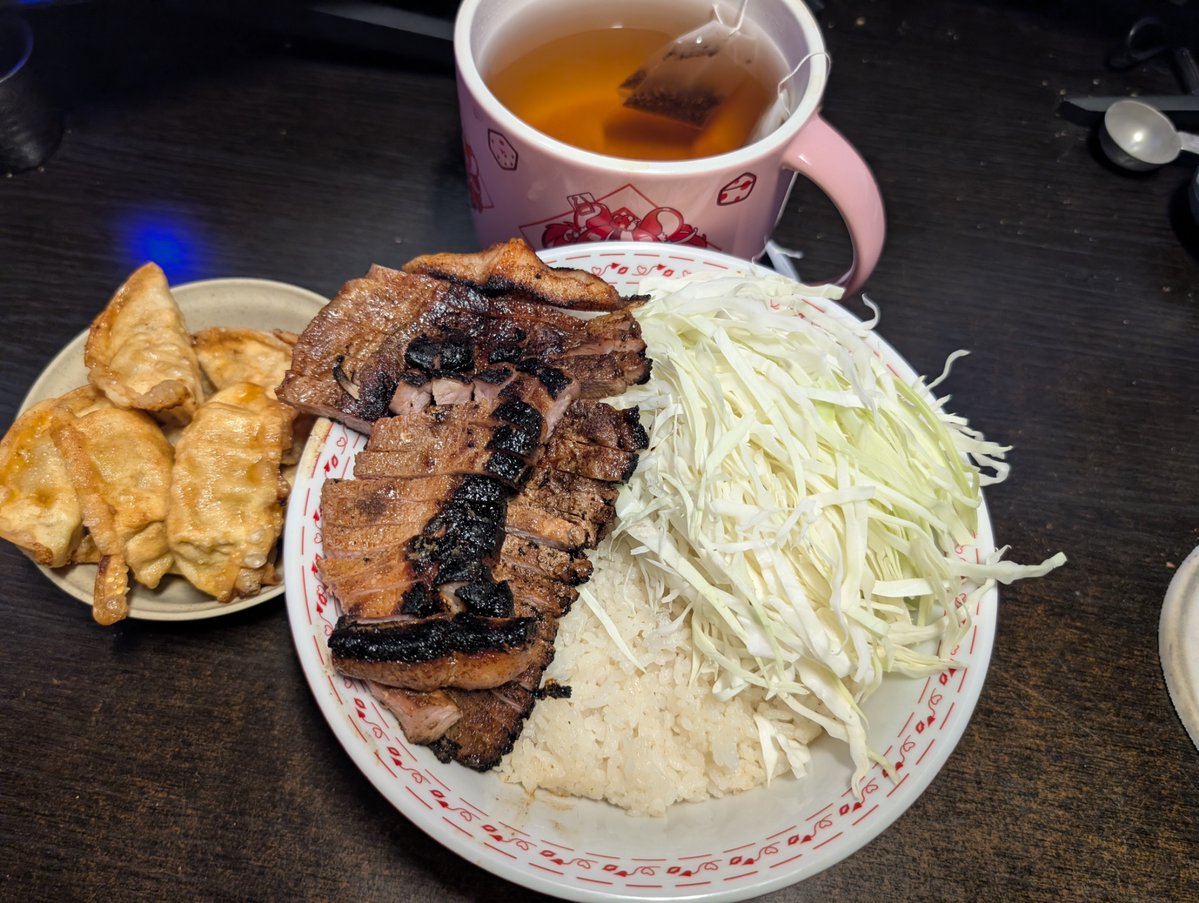 SpergKitchen's tweet image. Following Saturday is Sunday and its marinated pork shoulder steak and cabbage rice bowl with fried dumplings and matched with a barley tea. #Food #dinner #Cooking #ASK_Dinner