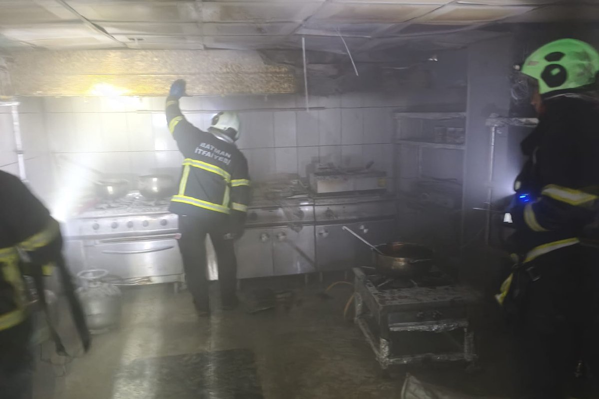 MFatihAkgul72's tweet image. #Batman'da otelde mutfakta çıkan yangın paniğe neden oldu

ilkha.com/guncel/batmand…