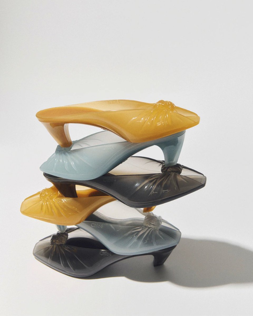 IconomicNetwork's tweet photo. Love them or hate them, Chloé’s take on jelly shoes feels playful, nostalgic, and very summer-ready. https://t.co/PuGJag8uEx