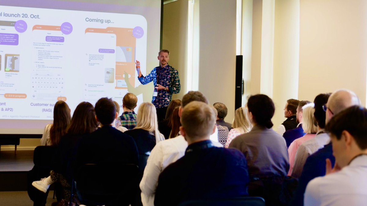 MaxSchroder's tweet photo. Had a great time speaking at the Leadership Collective in Oslo, hosted by @figma and TRY. Topic of the day: AI and blurring boundaries.

Shared some behind-the-scenes stories on leading and building in a fast-moving AI landscape, and what that looks like in practice. https://t.co/VN2Vr8wkPu