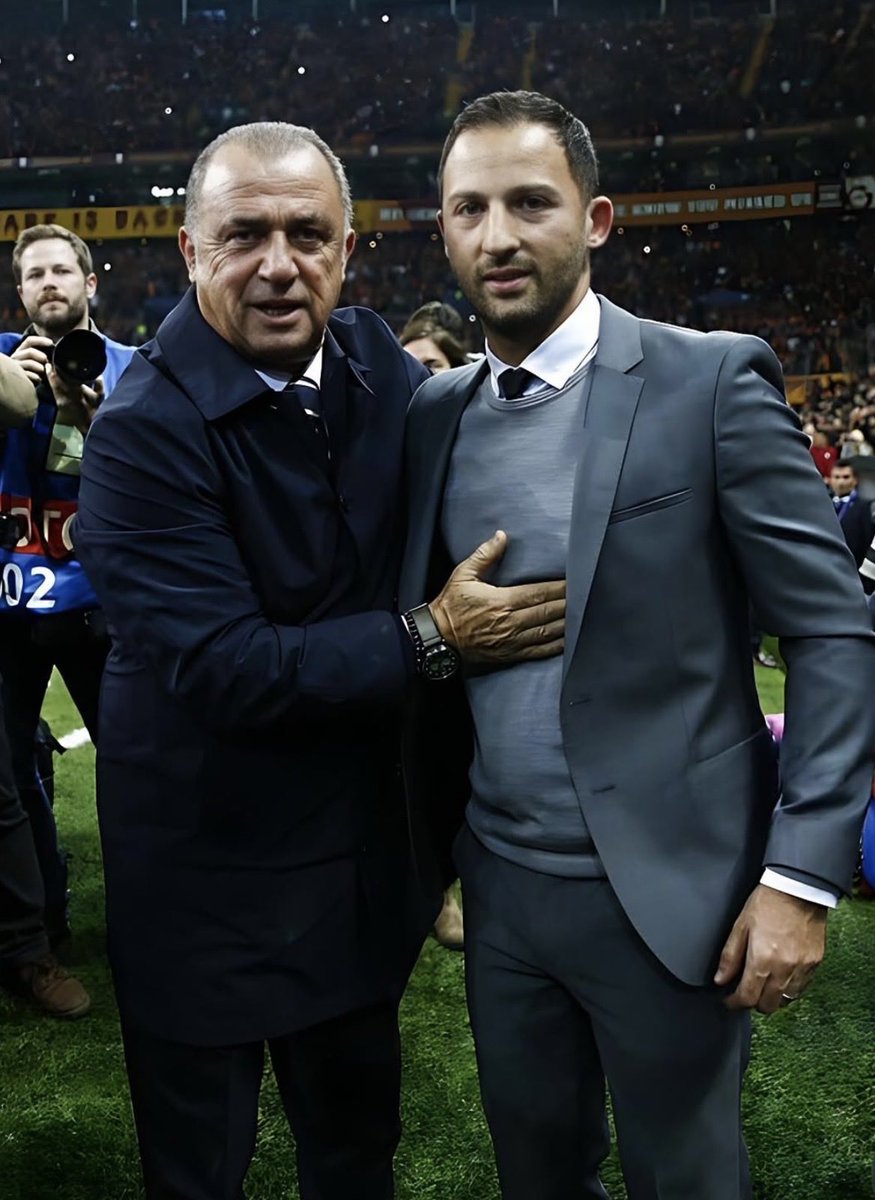 nebulagoals's tweet image. 2018 Şampiyonlar Ligi D grubu mücadelesinde 33 yaşındaki Domenico Tedesco'nun rakibi Fatih Terim. 

#fatihterim #tedesco #ucl