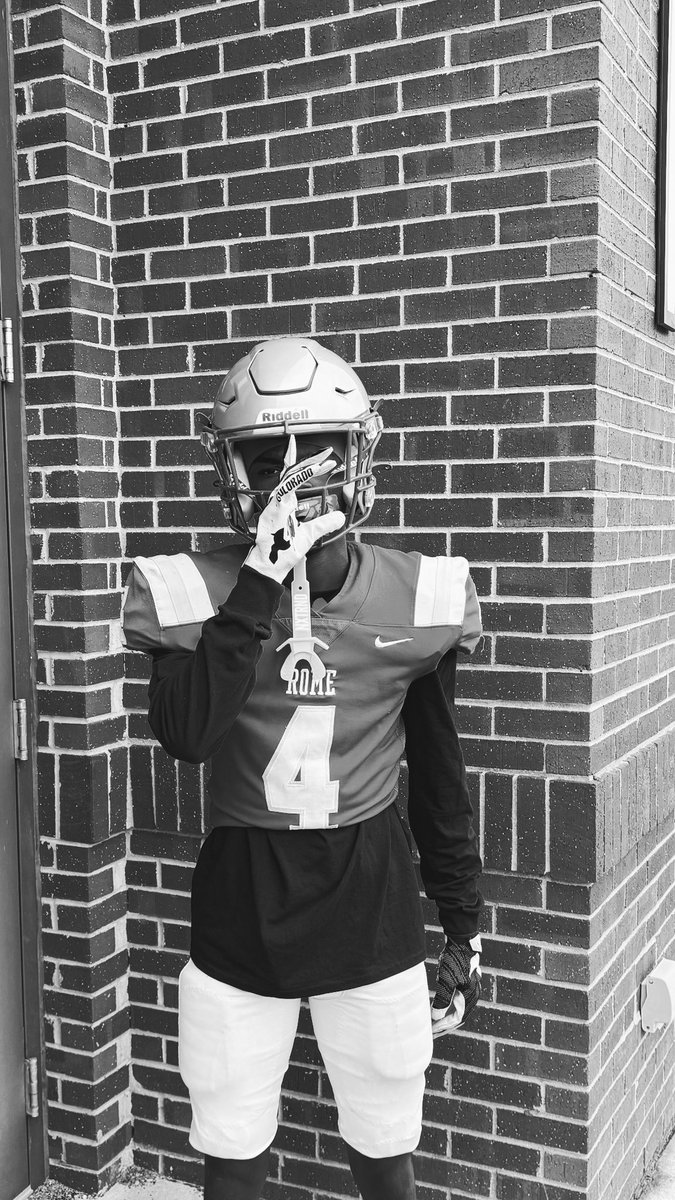TylanSimpson's tweet photo. DAY 1 of spring football ‼️ WR/CB
@CoachStew_Rome @AllRomeWolves @NwGaFootball @CoachA33 @DustinSmith88 @__AustinButler @RecruitGeorgia https://t.co/rLqkUQPnwU