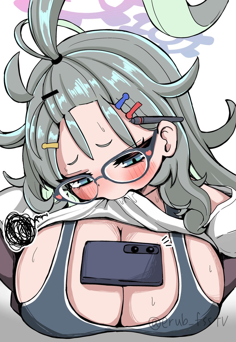 #今月描いた絵を晒そう
全部メル
一方裏では夏や秋に向けて色んな子の原稿に手を付け始めています。座して待たれよ 