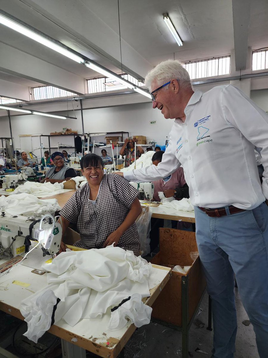 Premier Alan Winde tweet media