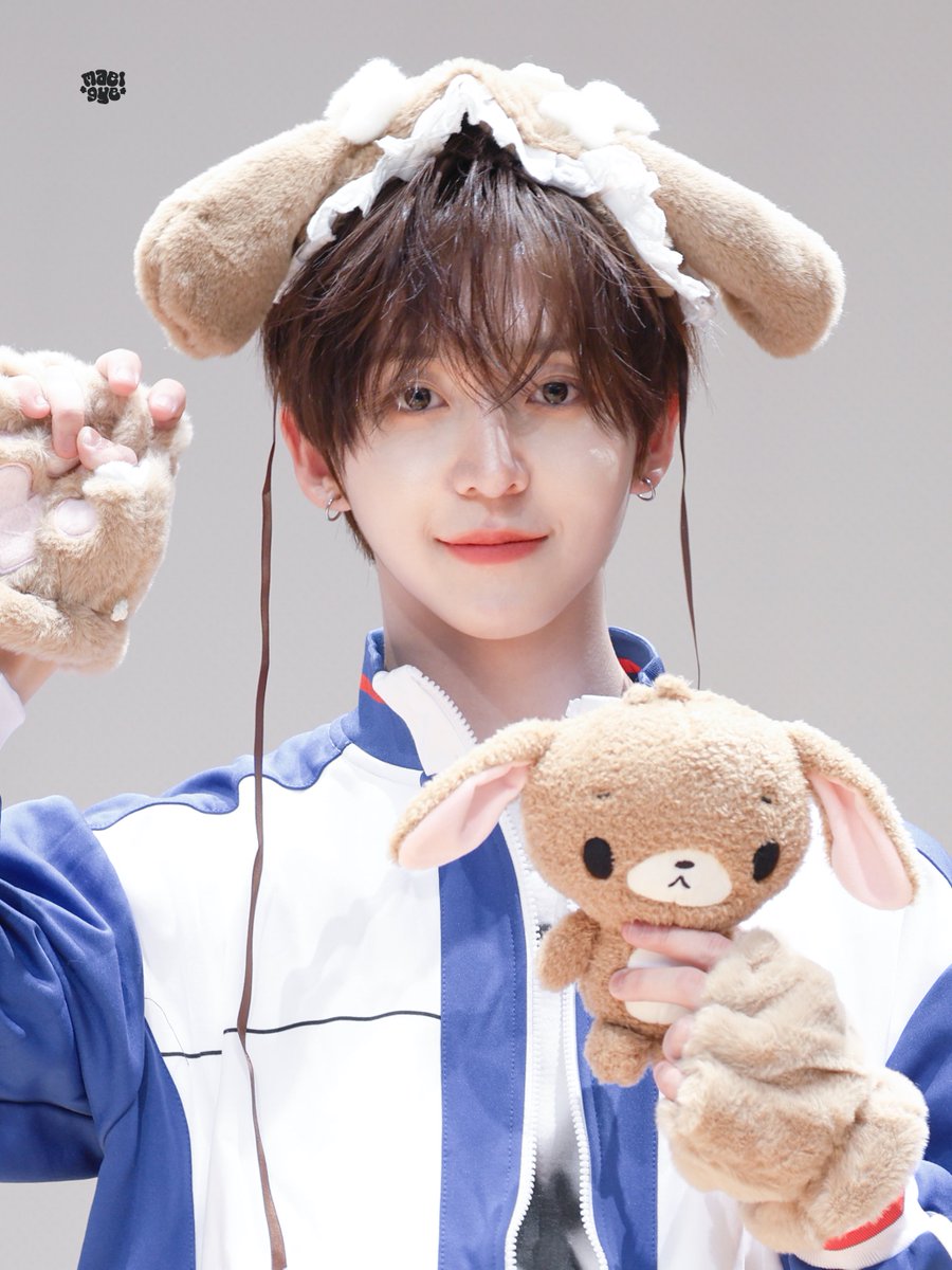 mael9ye's tweet image. 260423 메이크스타 #동현

아기똥깽이  ͙ᐟ
૮꒰ ˶• ༝ •˶꒱ა ༘✩🤍🤎