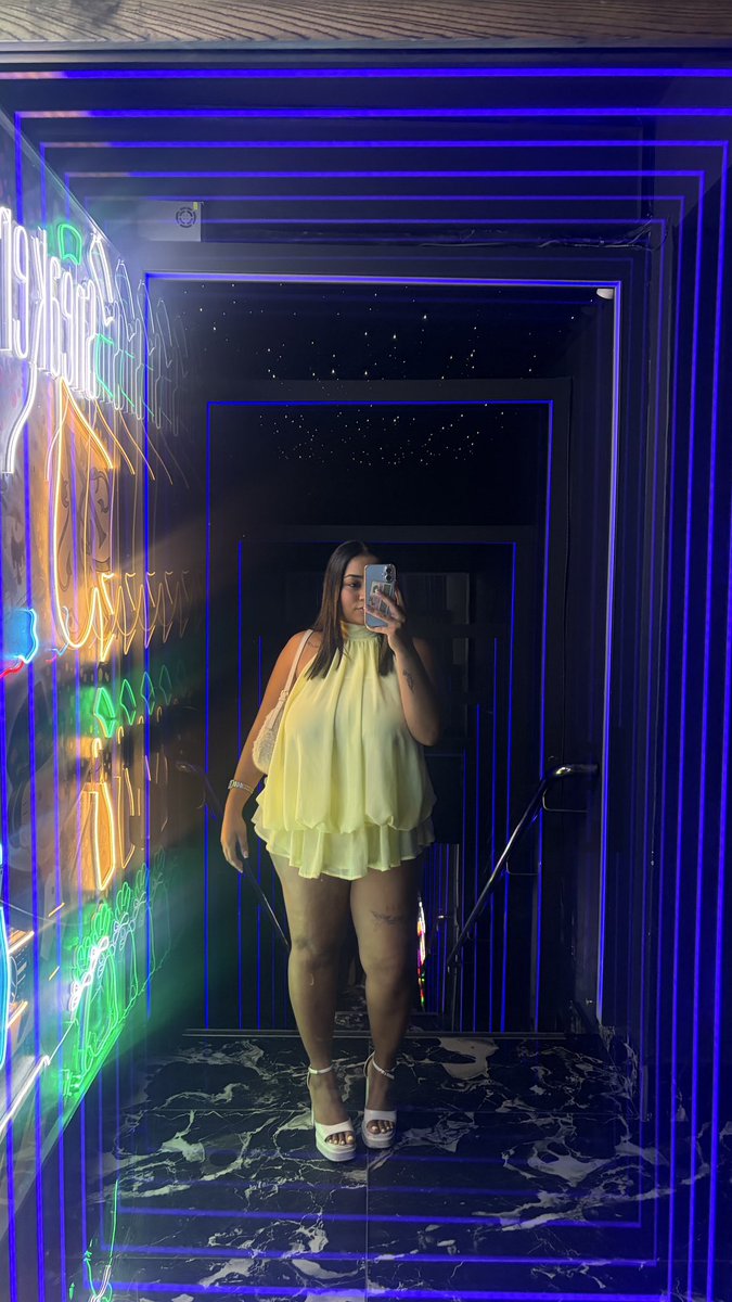 anabellezoe_'s tweet photo. free me from butter yellow https://t.co/vOcOWjppy4
