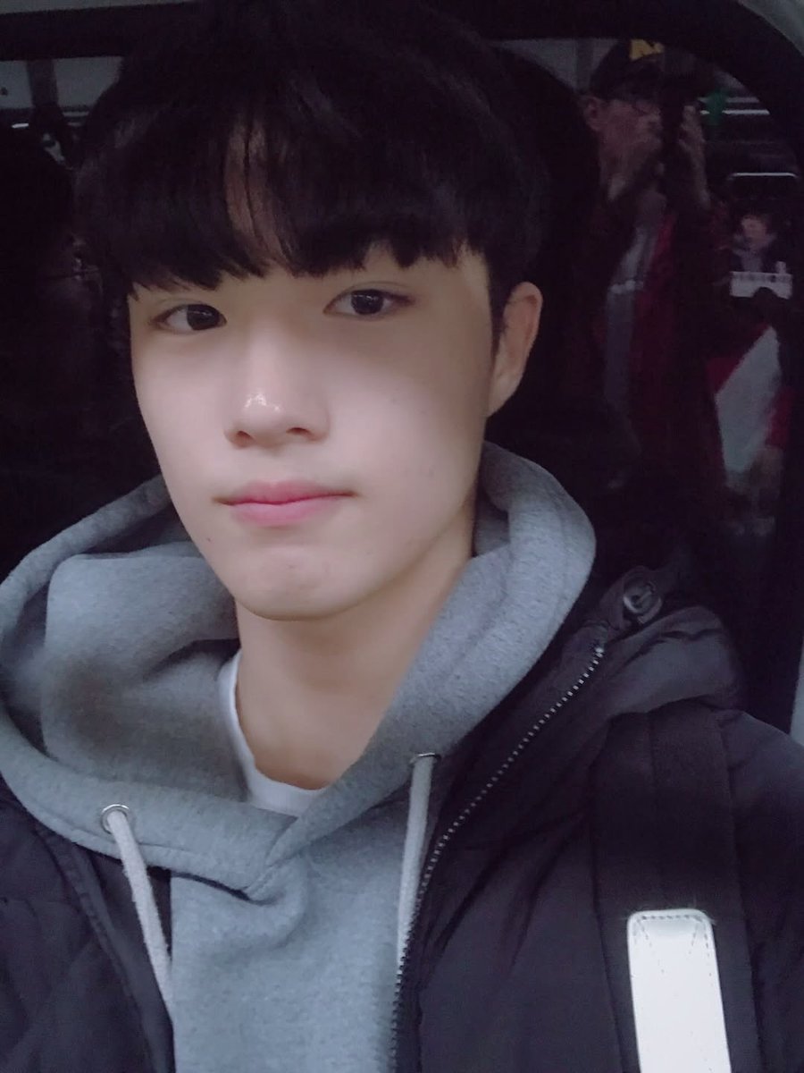 Hyunsuk. (@hyuwnsuk) / Posts / X