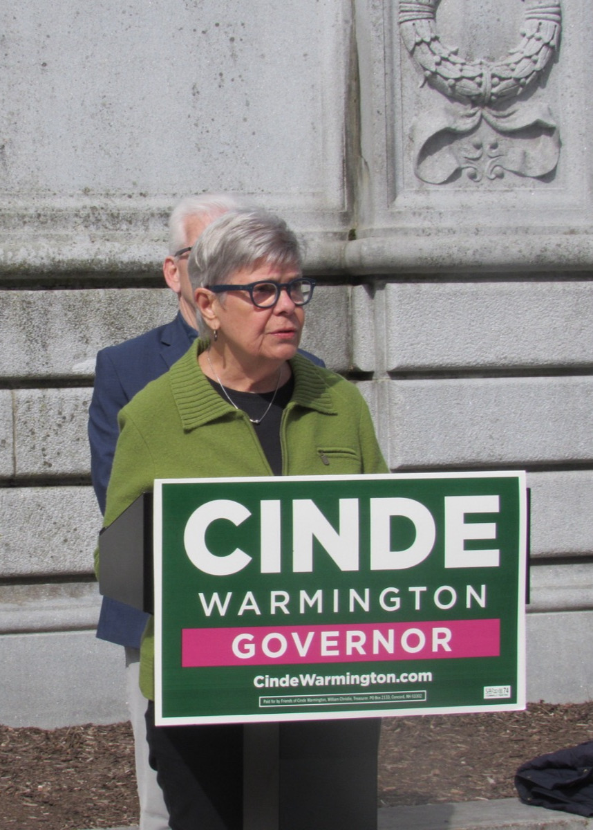 CindeWarmington's tweet photo. Kelly Ayotte weakened the watchdog responsible for protecting children at the Sununu Center. She was warned not to.

The result: a broken bone, isolation, and further abuse.

As I said yesterday — when I’m governor, I won’t rest until these kids are safe. https://t.co/K3Id4oNHbr