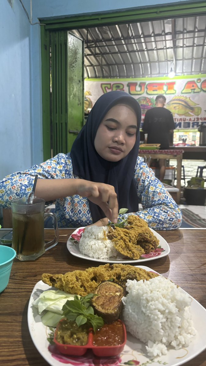 inijeeeee's tweet photo. iftar yg kemaleman pol 🥹 https://t.co/c1wvOVVE9s