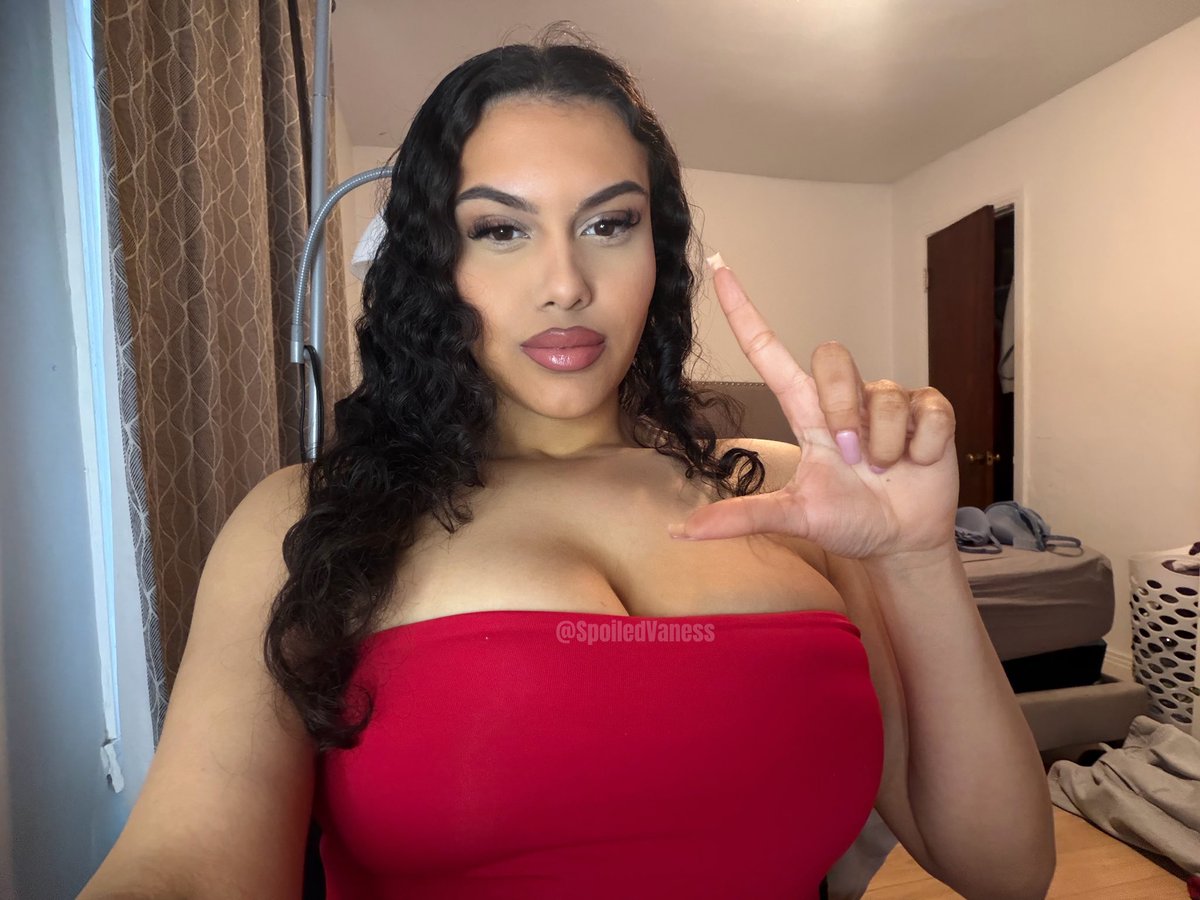 𝕊𝕡𝕠𝕚𝕝𝕖𝕕 𝕍𝕒𝕟𝕖𝕤𝕤𝕒 💋 MAY 14th 💋 tweet media