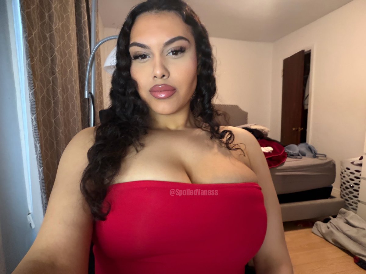 𝕊𝕡𝕠𝕚𝕝𝕖𝕕 𝕍𝕒𝕟𝕖𝕤𝕤𝕒 💋 MAY 14th 💋 tweet media
