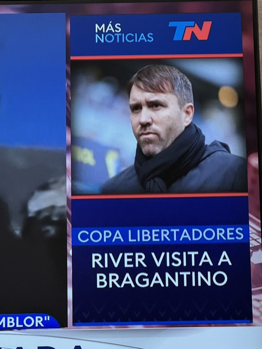 otro medio más que “llamativamente” se “confunde”. hay mas publicidades de river jugando la libertadores que la sudamericana