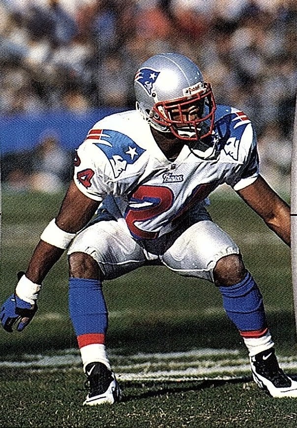 BridgingFoxboro's tweet image. "Bring back these 90's UNIFORMS!" 
#ForeverNE
#NEPats