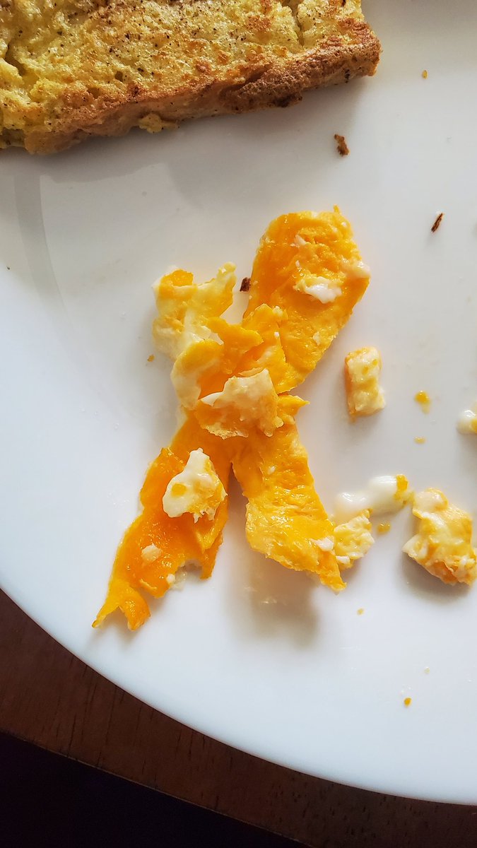 RWRmrfrog's tweet photo. I think my breakfast is trying to tell me something... #hl3 ? https://t.co/woD6WHp78Q