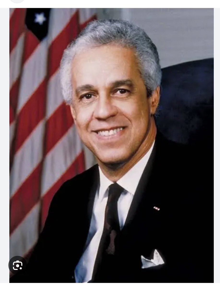 dcauley🇺🇸🌻 tweet media