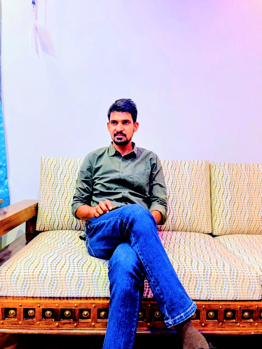 SSSSsurendra's tweet photo. ।अर्जुन के तीर सा सध।
।। मरुस्थल से भी जल निकलेगा
@youth https://t.co/0NBqzoqyyh