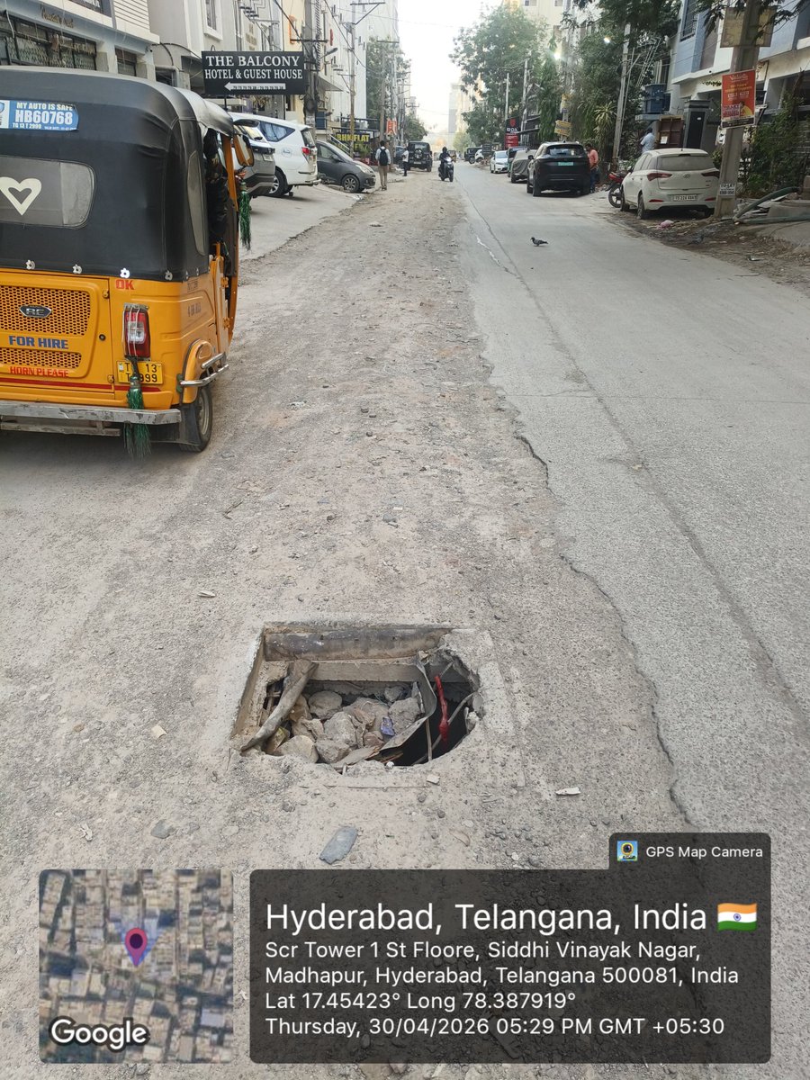 NapQueenMee's tweet photo. It's been many days why negligence about this road after completing some works on road they cover the road with s&amp;d wastage still now no new road and see drain manhole condition @MC_Cyberabad @CMC_Offcl @HMWSSBOnline this line road manhole condition like this only check this road https://t.co/uHFlXD2d3v