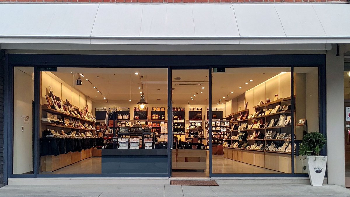 socinovatrigacy's tweet image. Luxury abandoned carts aren’t just browsing; they are significant emotional decisions. Recover revenue with automated nurture flows that feel like personal service, not a robot.

Read more: socinovatrigacy.com/dynamic-creati…

#boutique #emailautomation #marketing #socinovatrigacy