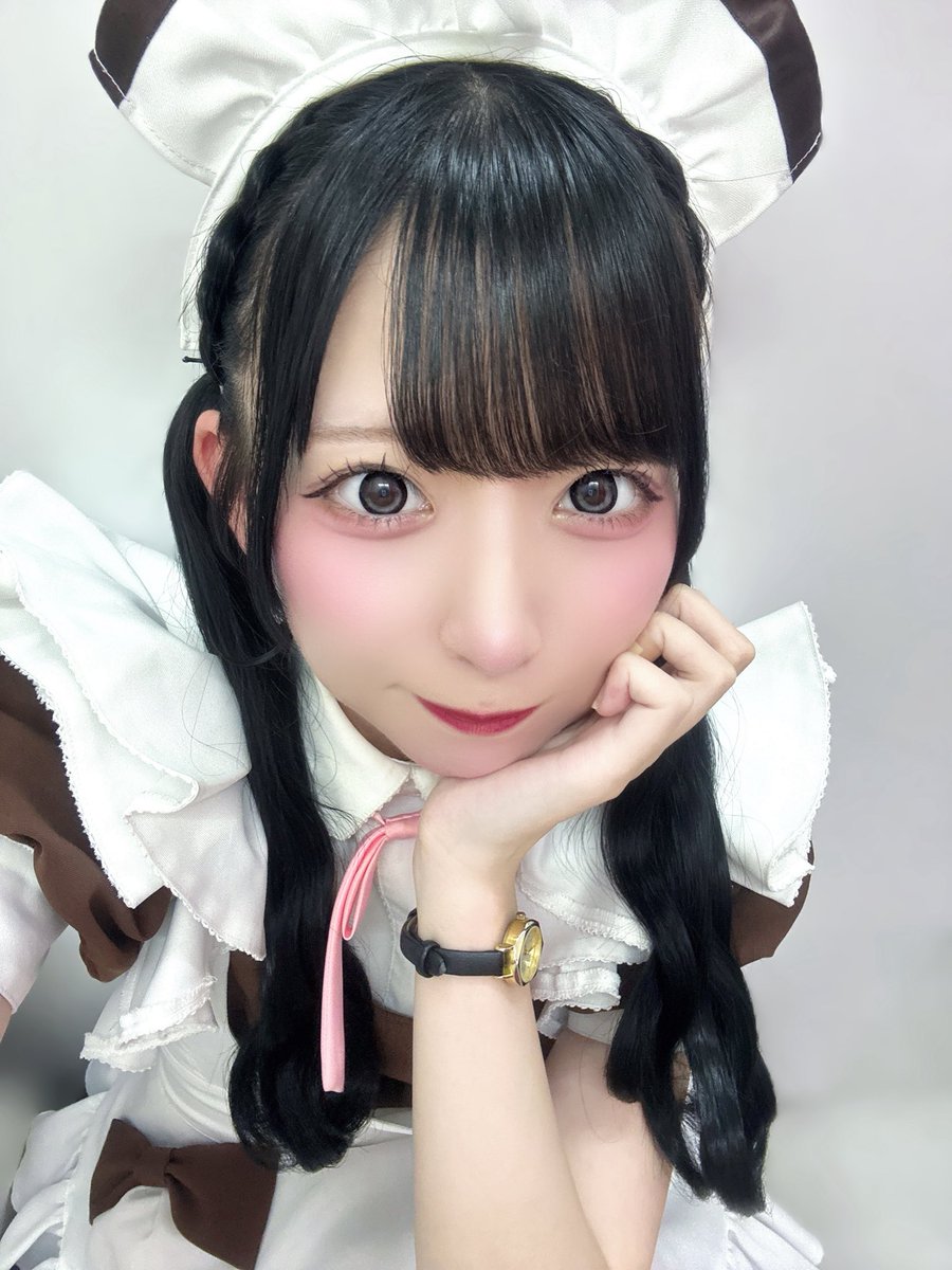 ひらら tweet media
