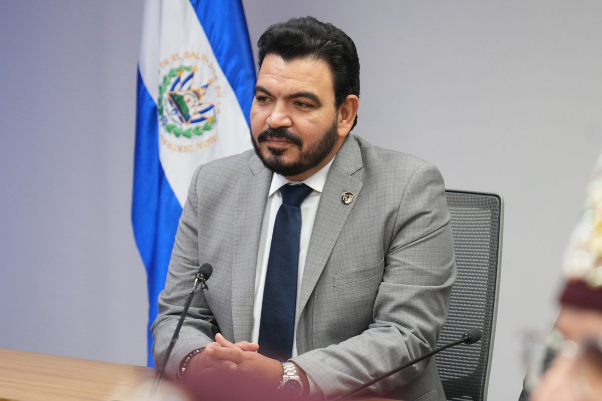 PGR El Salvador tweet media