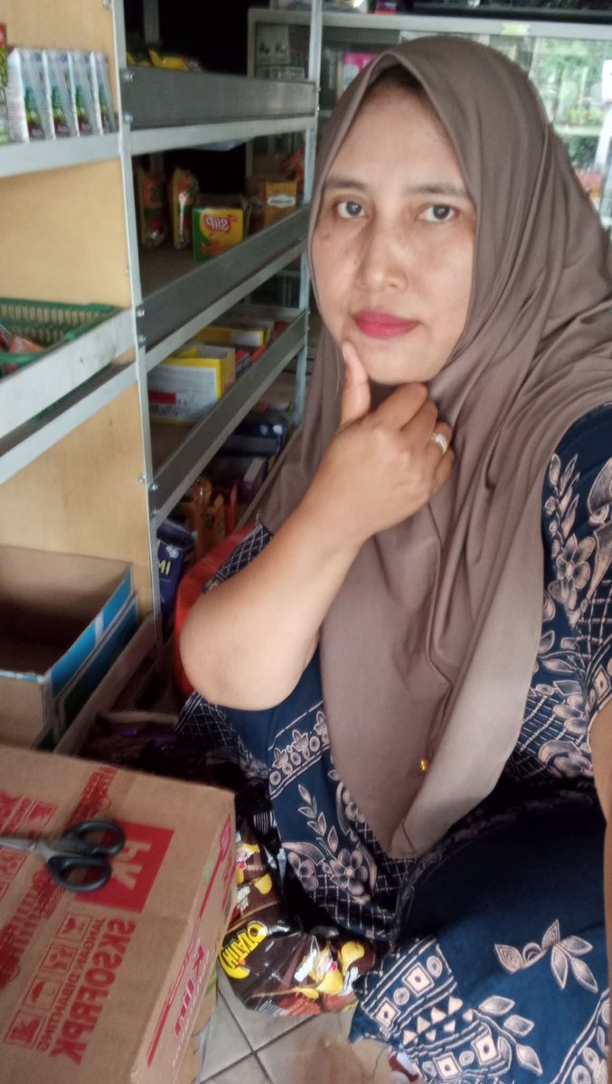 Lili Yuanti tweet media