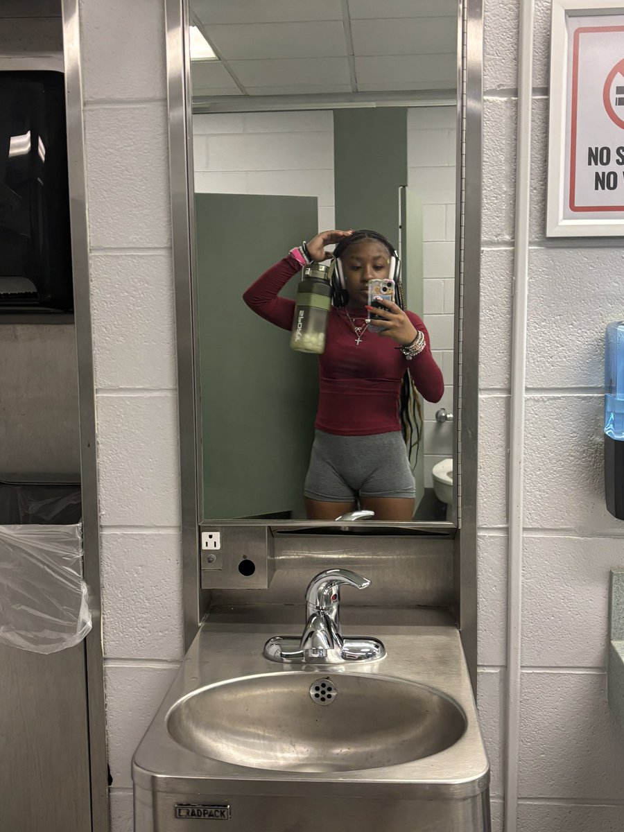mootiemoott's tweet photo. gym dayyyy https://t.co/JfG9KyfjlP