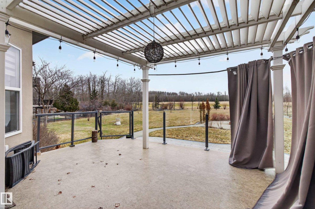 SoniaTarabay's tweet image. Just listed another beautiful acreage in Strathcona County! 🌳

Details in link below.  ⬇️ 

DM me to book your showing today! 

soniatarabay.com/for-sale/37-51…

#shpk #strathco #yeg