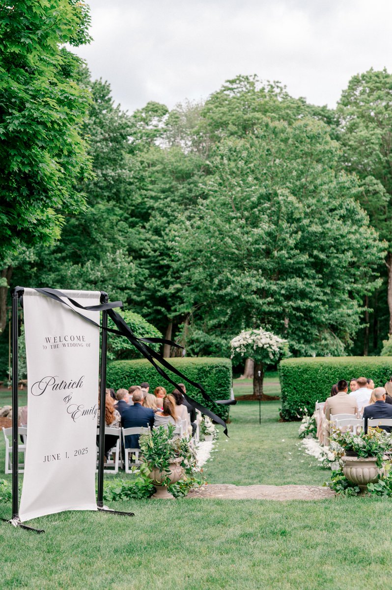 inspiredbythis's tweet photo. A Timeless Connecticut Wedding at Smith Farm Gardens

Photographer: Jennifer Nichole Photography

https://t.co/7IBxz6ka6u https://t.co/JaomnNEdjO